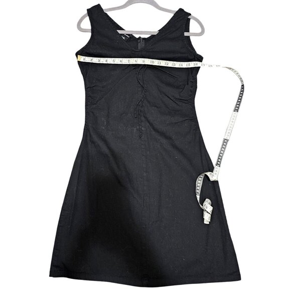 Black Sleeveless V-Neck Sheath Dress With Ruched Front Design & Back Zip Closure - Picture 8 of 9